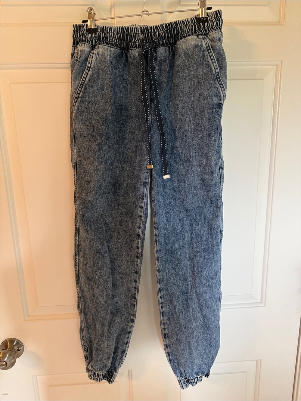 Casual Elastic-Waist Ankle Jeans - Washed Blue